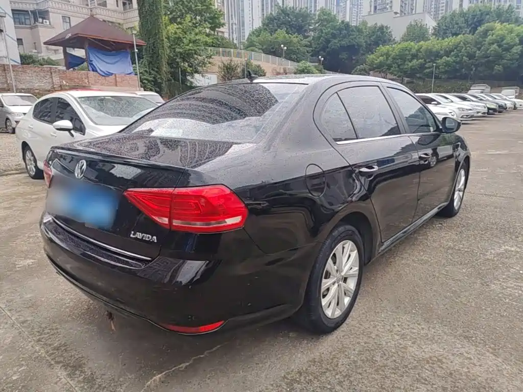 Volkswagen Lavida — миниатюра 7