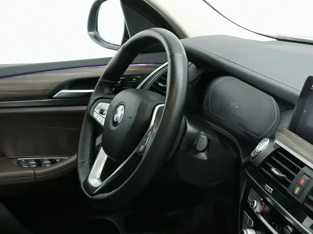 BMW X3 — миниатюра 22