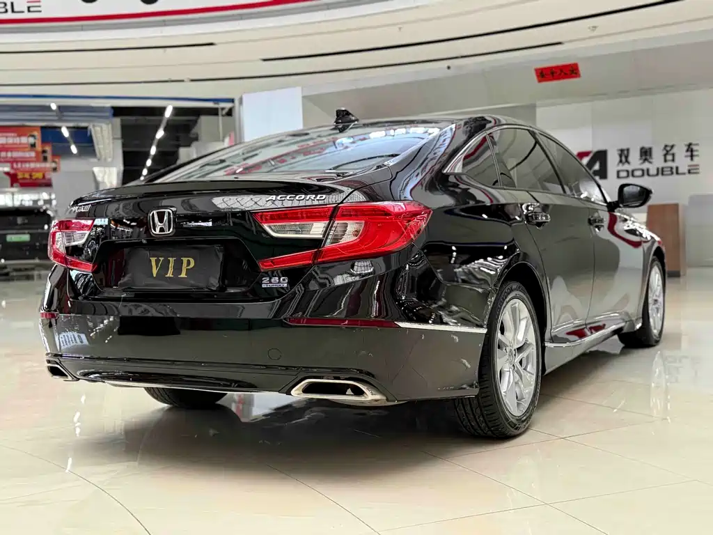 Honda Accord — миниатюра 9