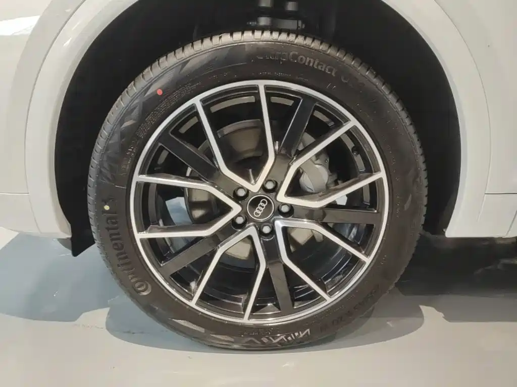 Audi Q5L — миниатюра 23