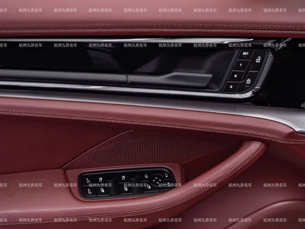 Porsche Panamera — миниатюра 24