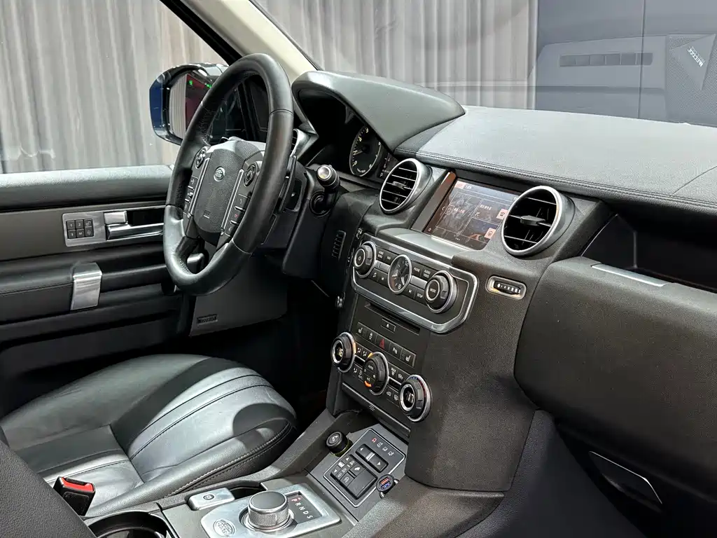 Land Rover Discovery — миниатюра 28