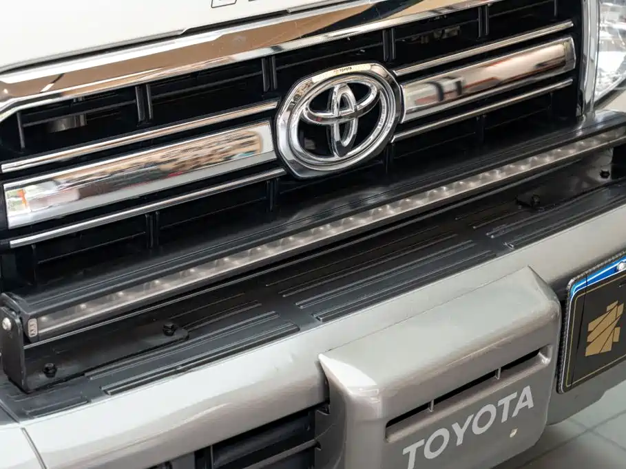 Toyota Land Cruiser — миниатюра 18