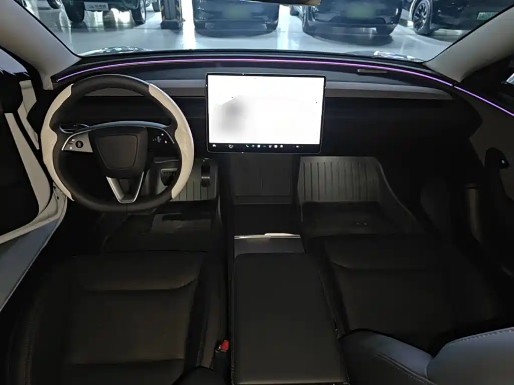 Tesla Model 3 — миниатюра 10