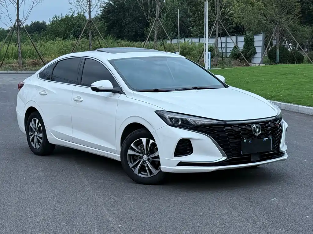 Changan Eado — миниатюра 5