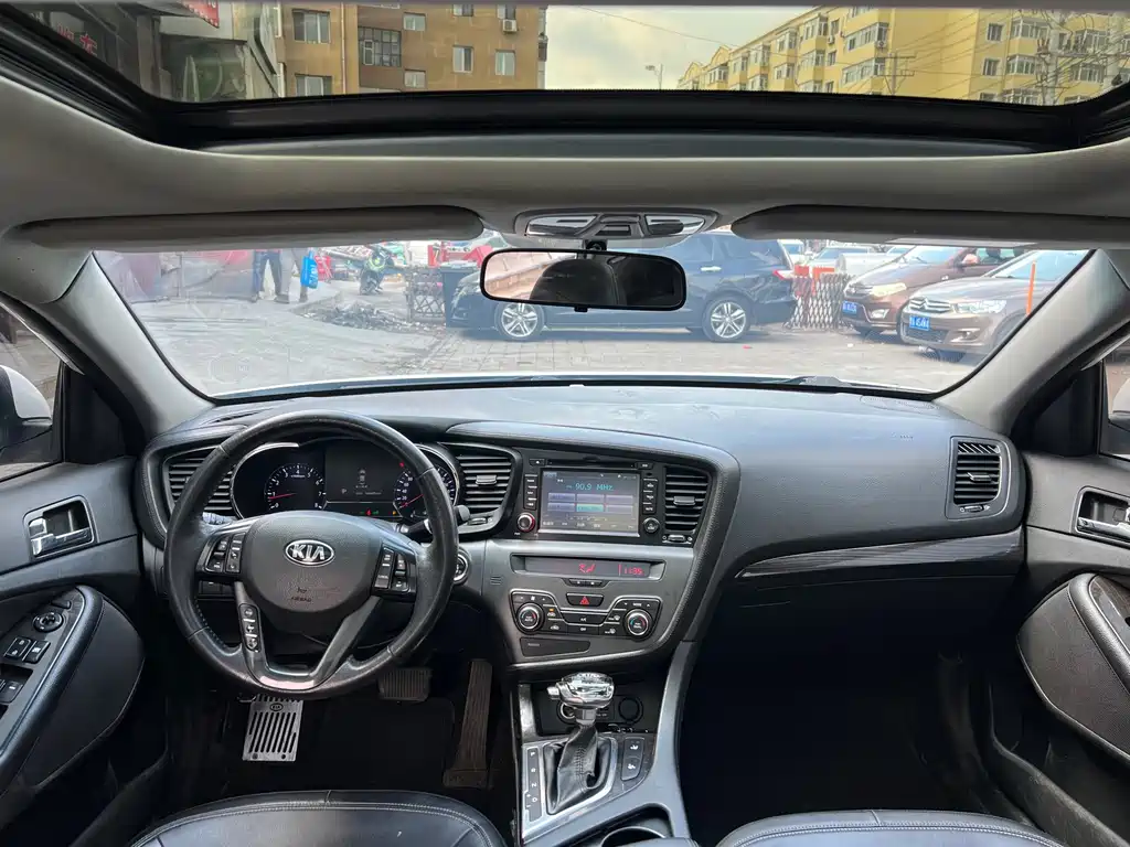 Kia K5 — миниатюра 7