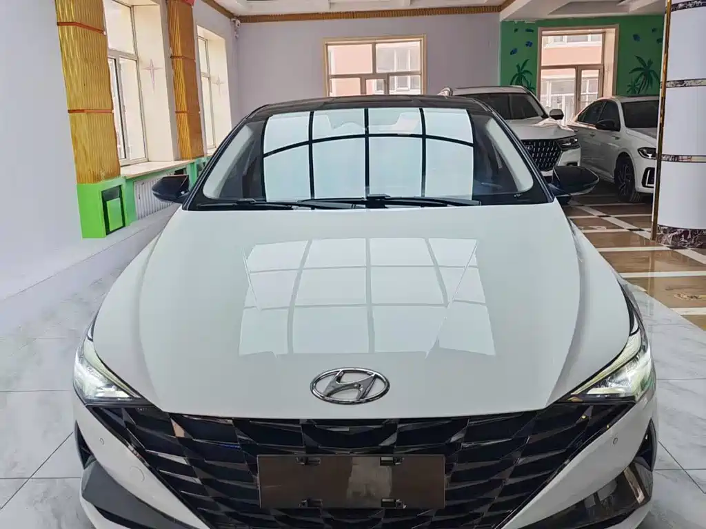 Купить Hyundai Elantra