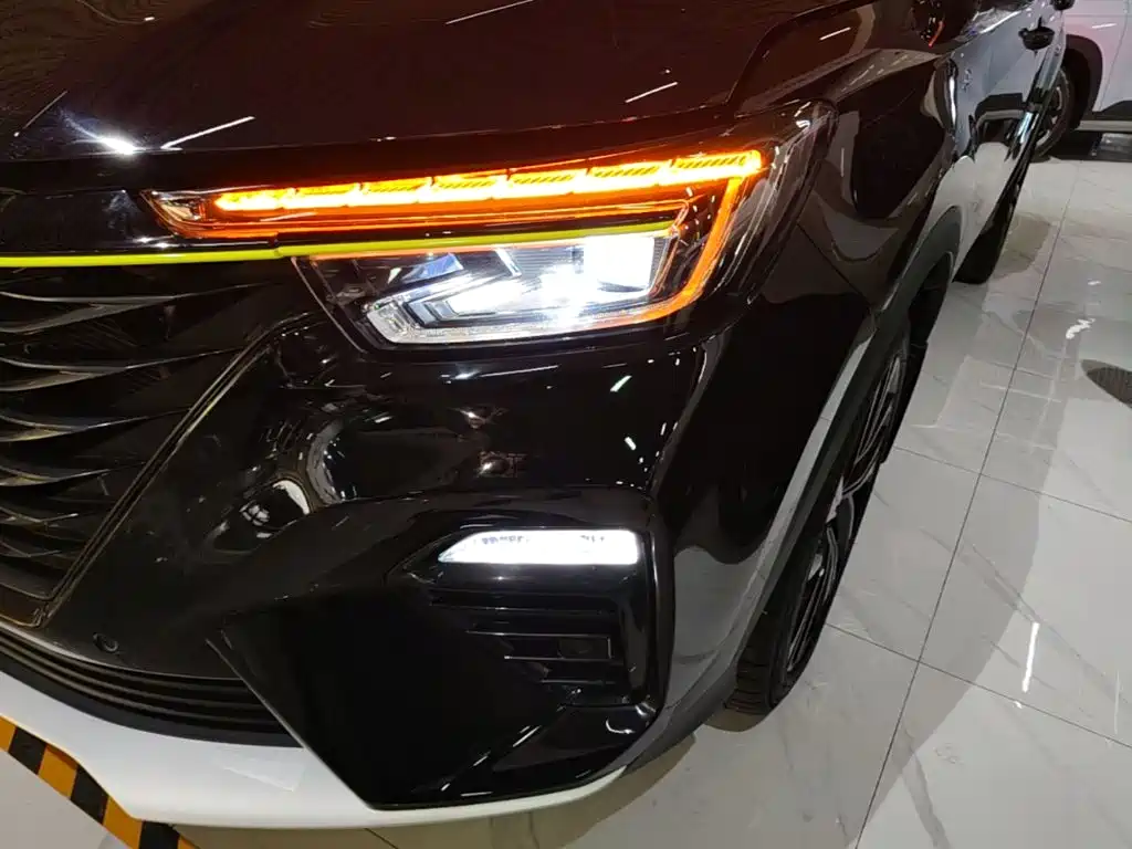 Roewe RX5 — миниатюра 24