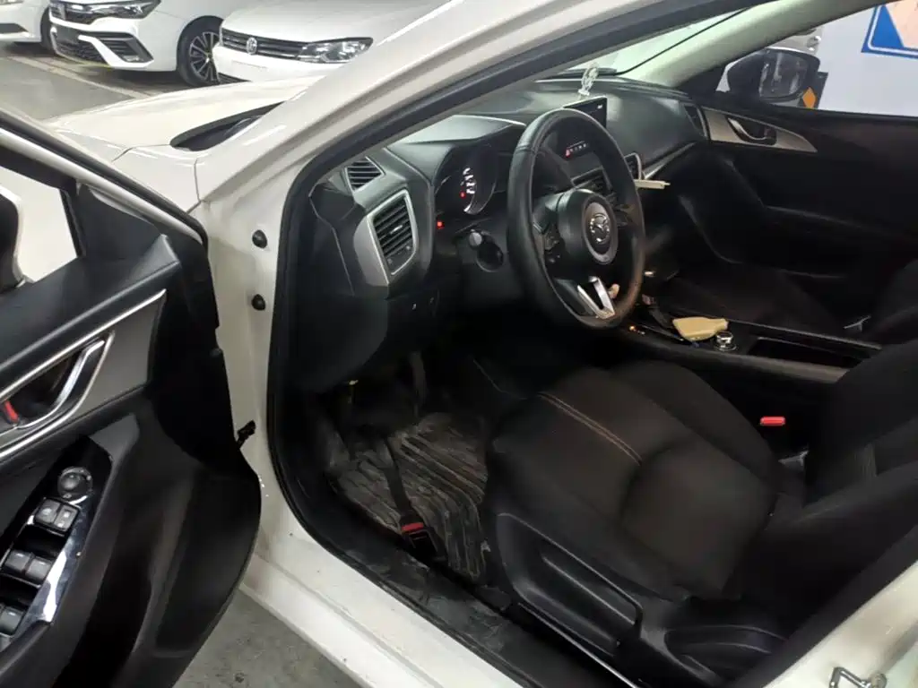 Mazda 3 Axela — миниатюра 16
