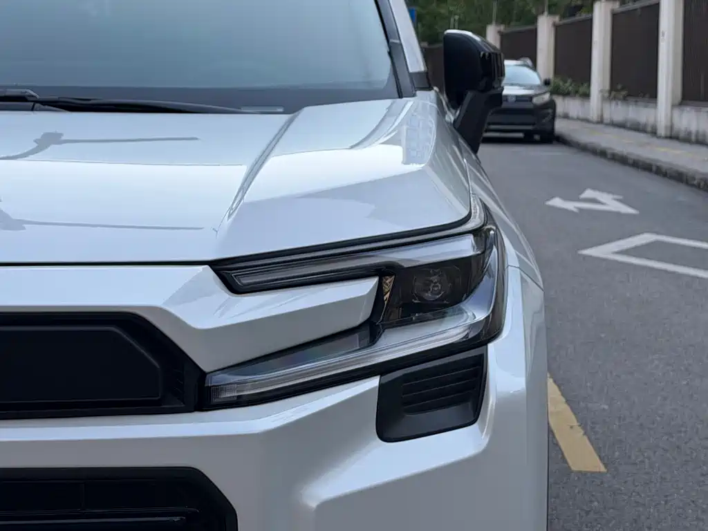 Toyota RAV4 — миниатюра 4