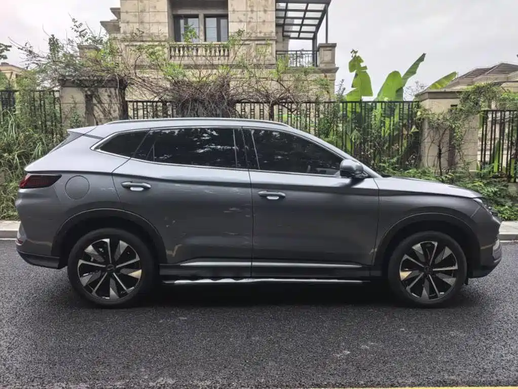 BYD PLUS New Energy — миниатюра 5