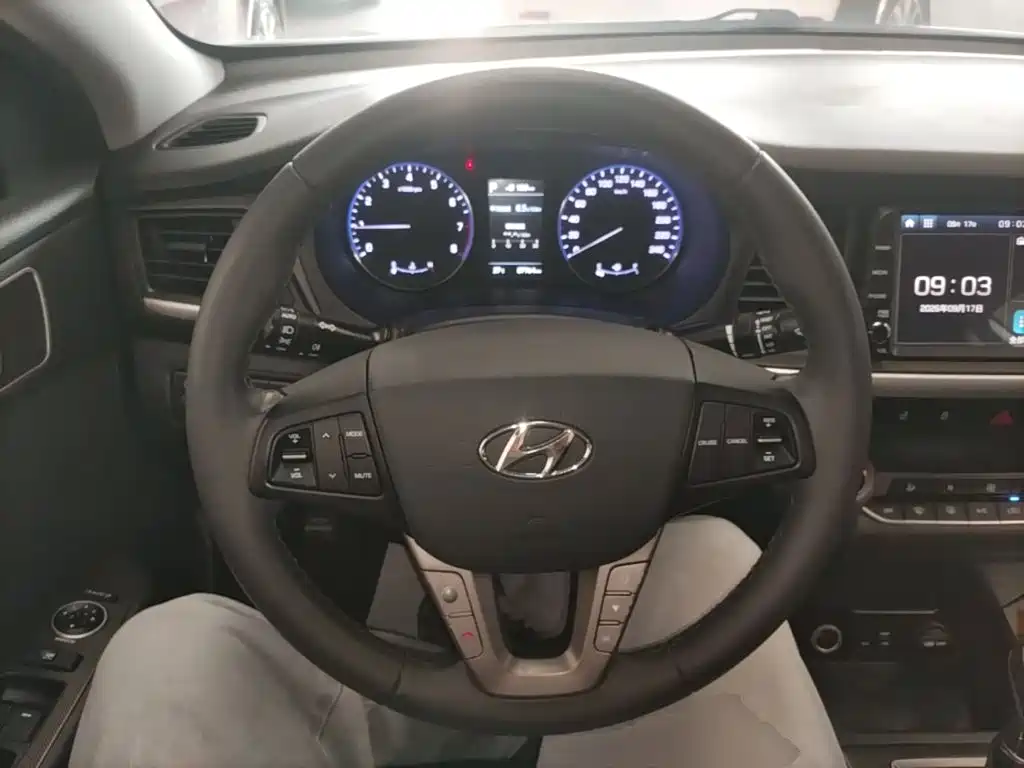 Hyundai Mistra — миниатюра 11