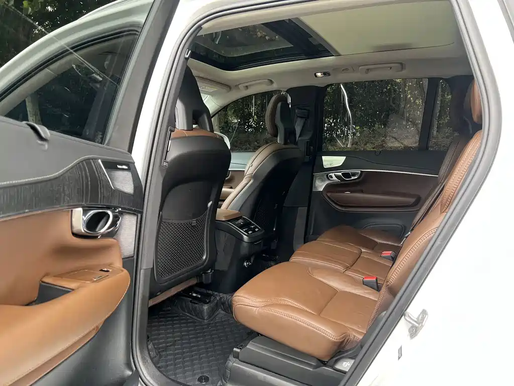 Volvo XC90 2020 T6 Luxury 7 мест
