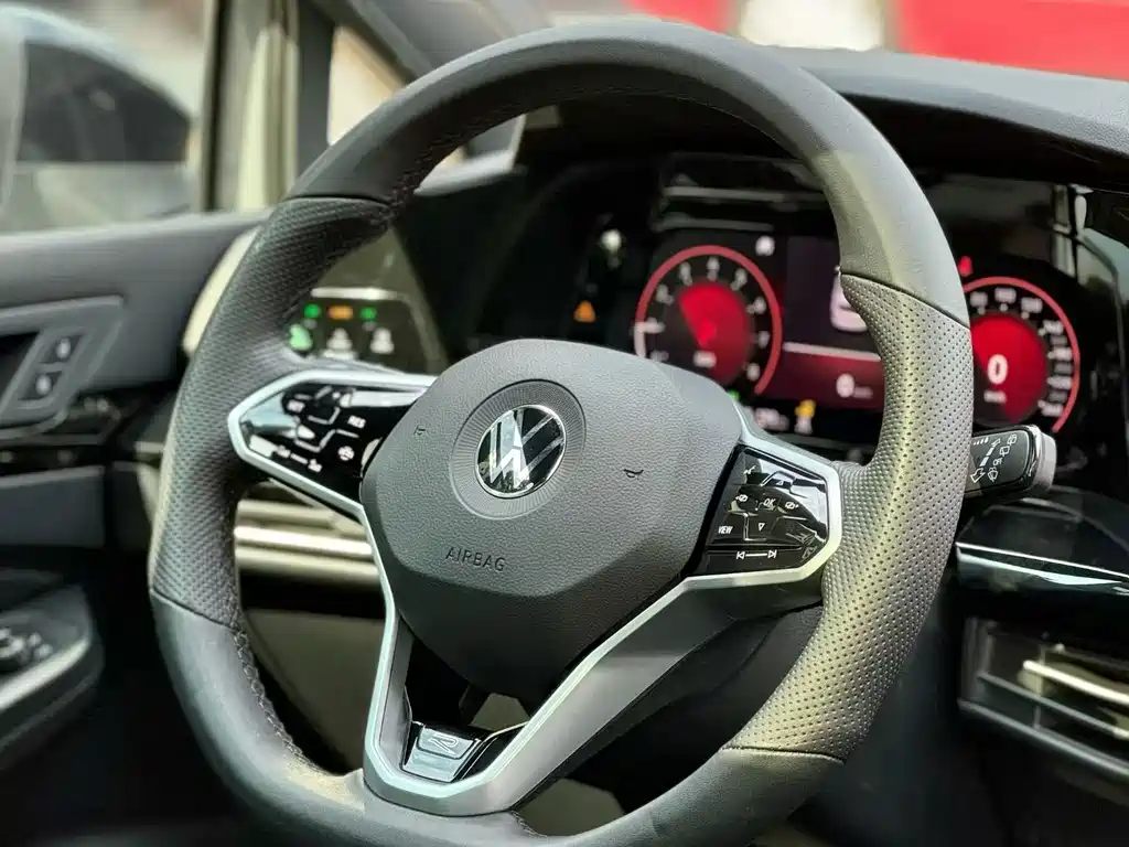 Volkswagen Golf — миниатюра 13