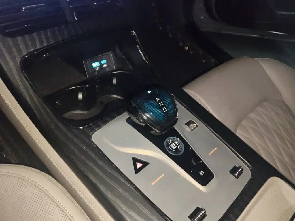 BYD Han — миниатюра 10
