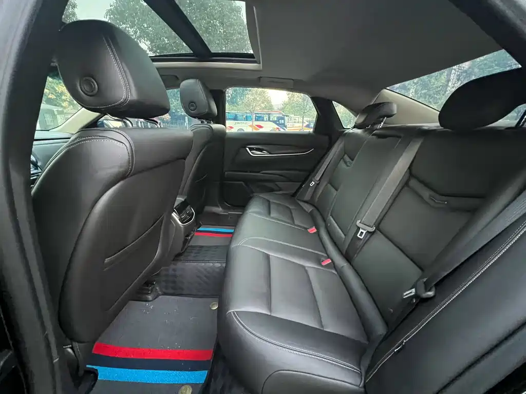 Cadillac XTS — миниатюра 6