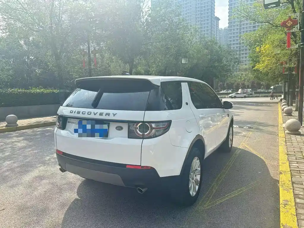 Land Rover Discovery Sport — миниатюра 7