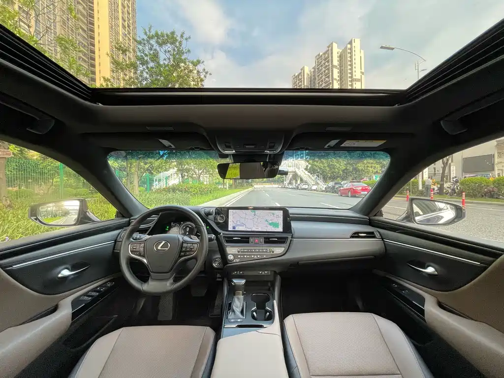 Lexus ES — миниатюра 8
