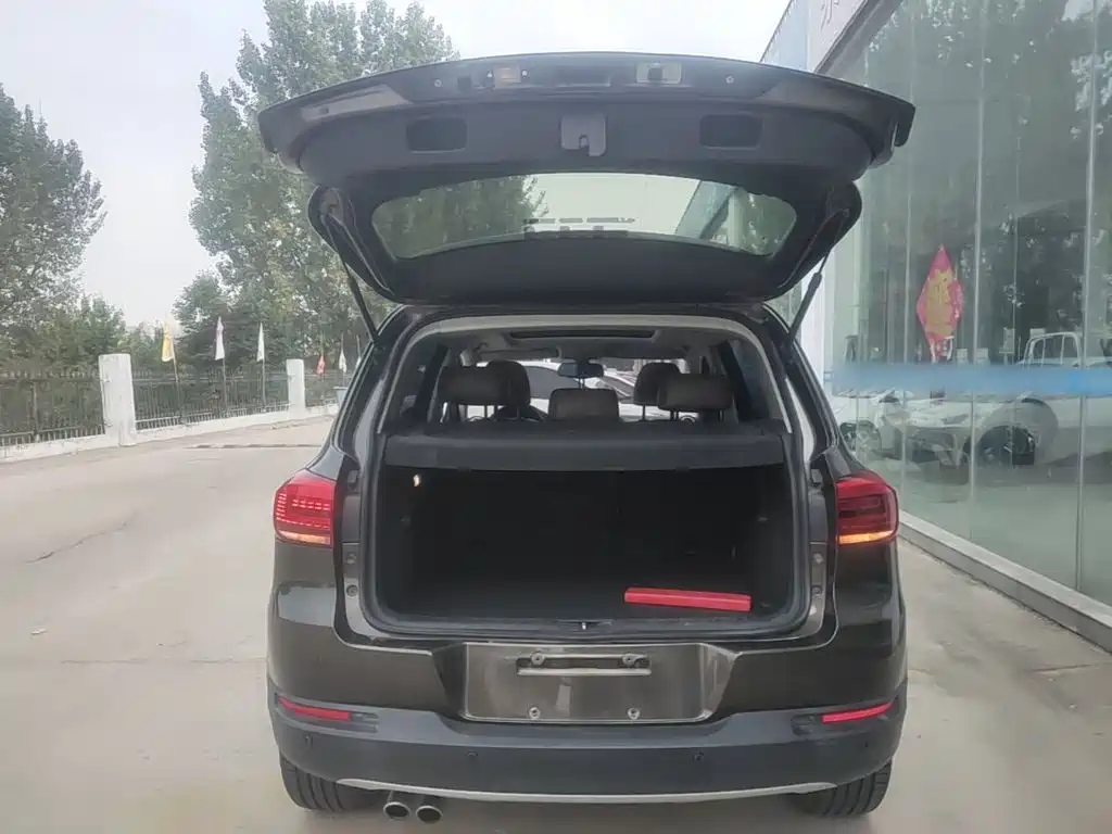 Volkswagen Tiguan — миниатюра 19