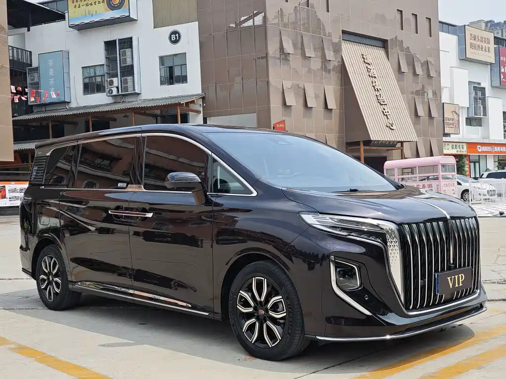 Hongqi HQ9 2023 2.0T