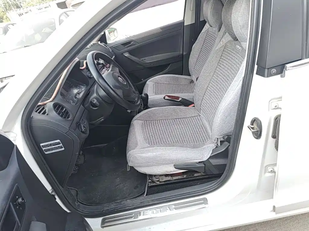 Volkswagen Jetta — миниатюра 15
