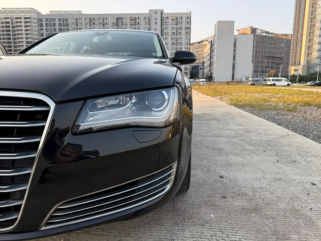 Audi A8 — миниатюра 8