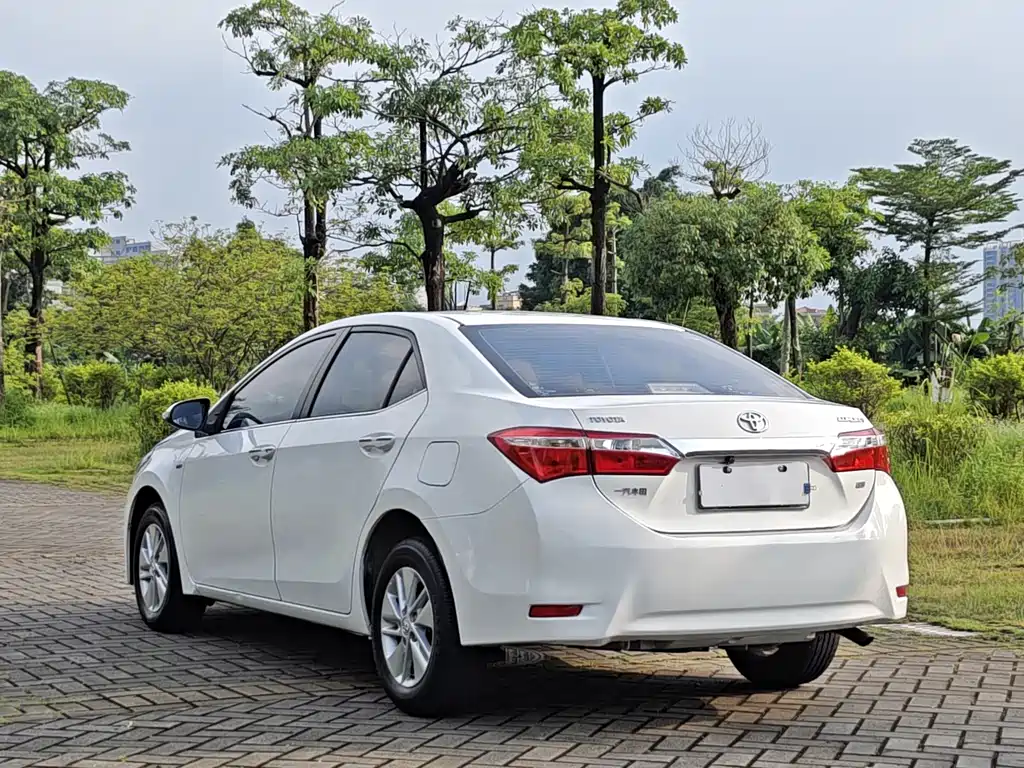 Toyota Corolla — миниатюра 8