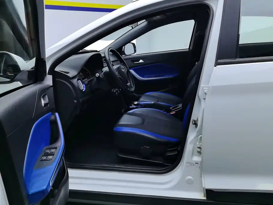 Chery New Energy Tiggo 3xe — миниатюра 9