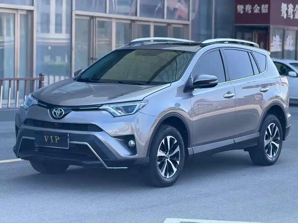 Toyota RAV4 — миниатюра 2