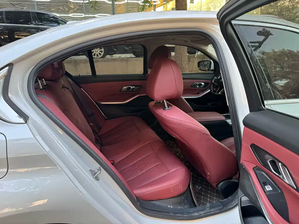 BMW 3 Series — миниатюра 13