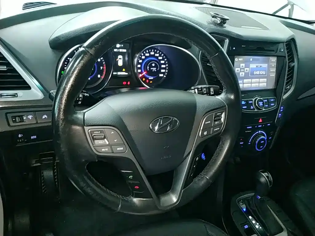 Hyundai Santa Fe — миниатюра 11