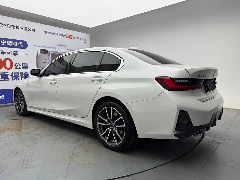 BMW 3 Series — миниатюра 13
