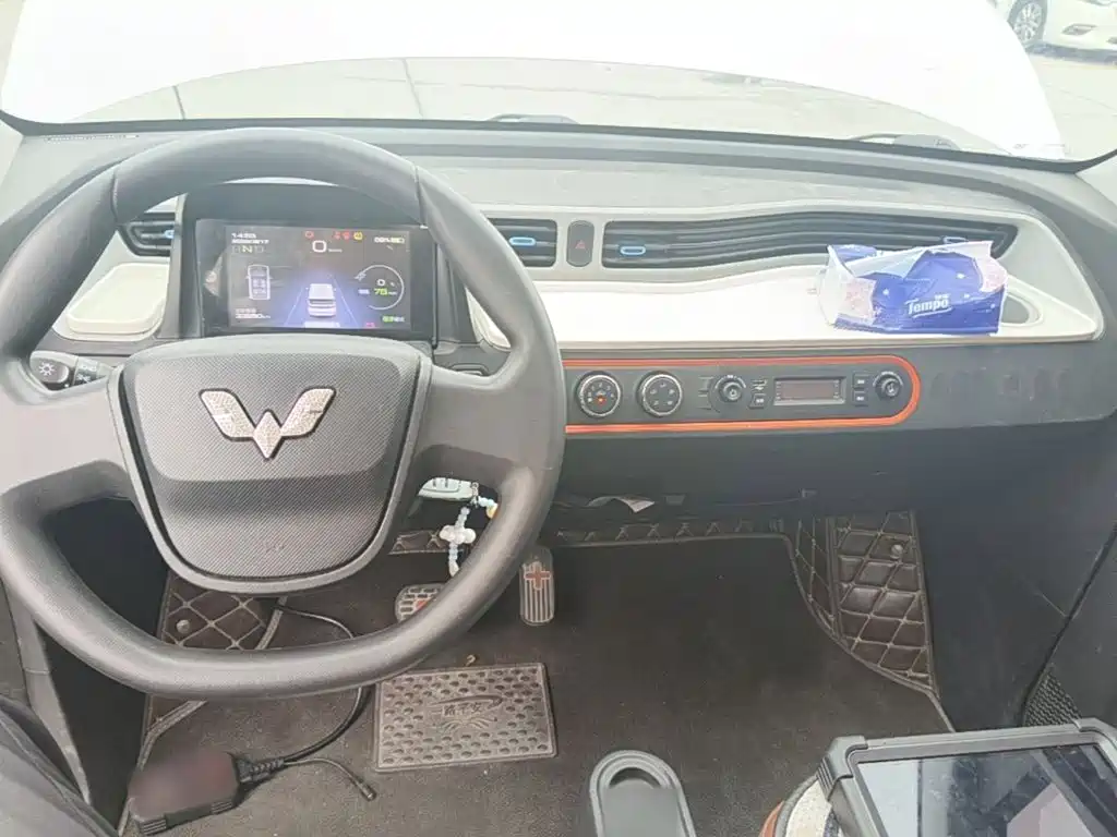 Wuling MINIEV — миниатюра 10