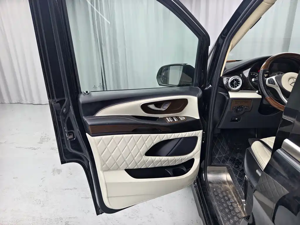 Mercedes-Benz Vito — миниатюра 6