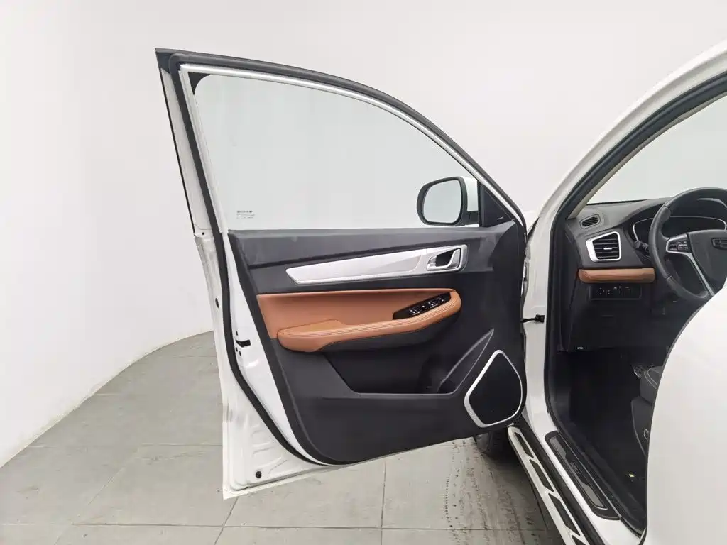 Geely Vision X6 — миниатюра 8