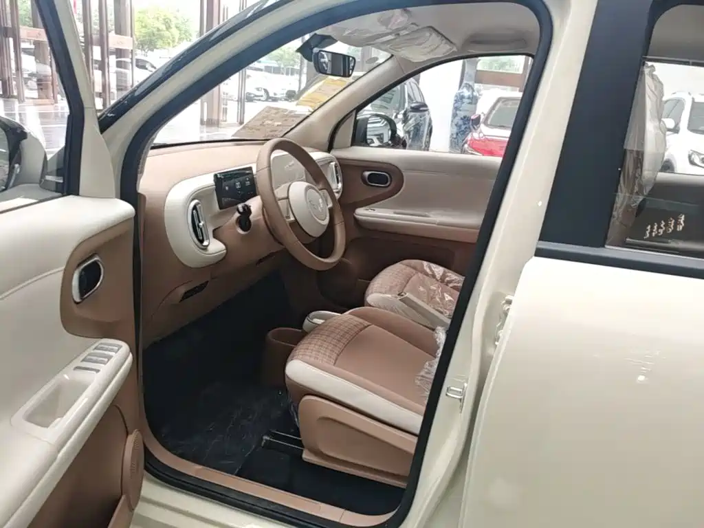 Wuling MINIEV — миниатюра 16