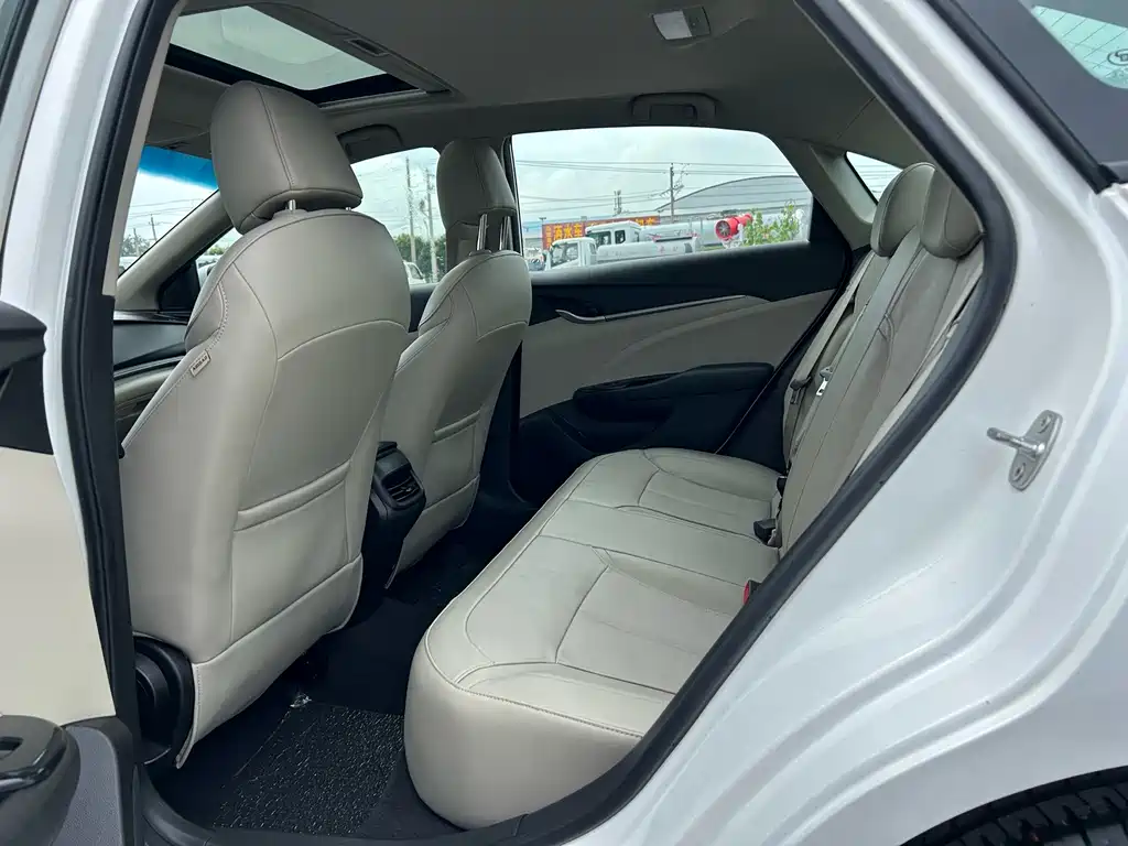 Buick Excelle — миниатюра 7