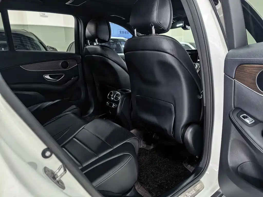 Mercedes-Benz GLC — миниатюра 43