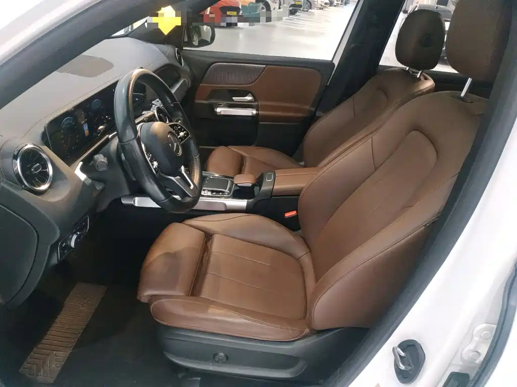Mercedes-Benz GLB — миниатюра 15