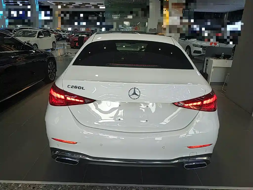 Mercedes-Benz C-Class — миниатюра 6