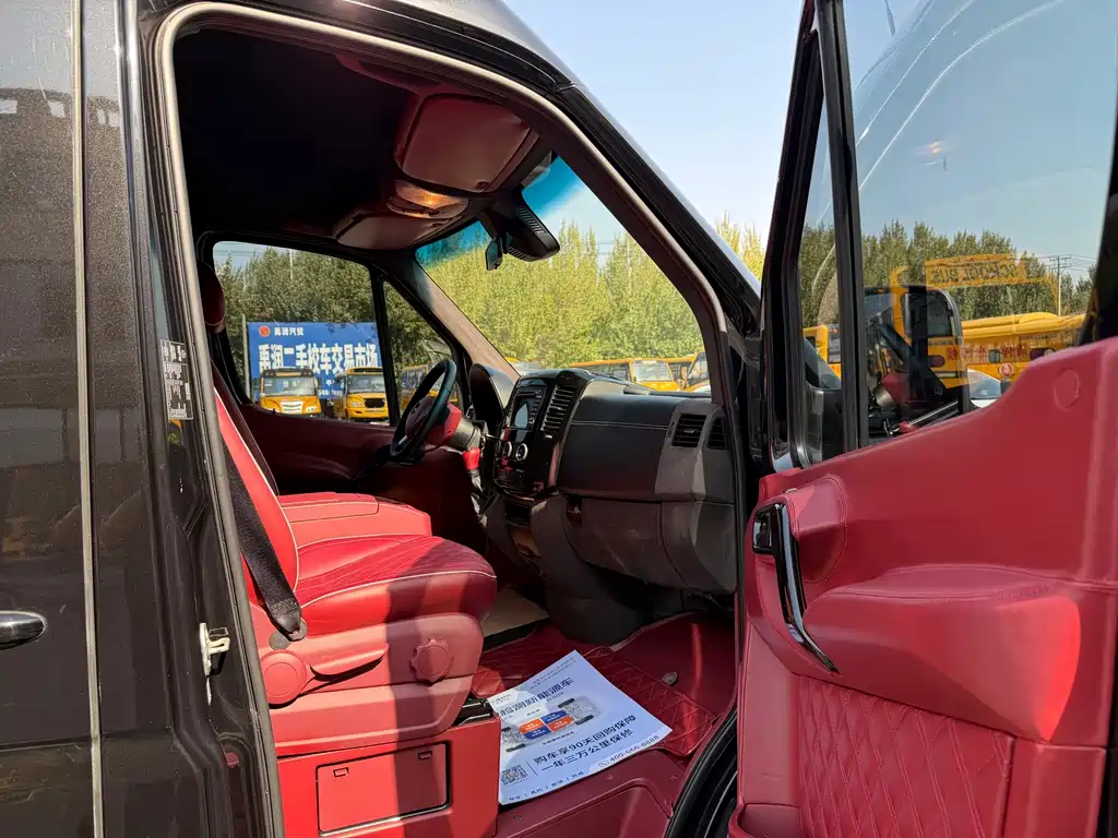 Mercedes-Benz Sprinter — миниатюра 9