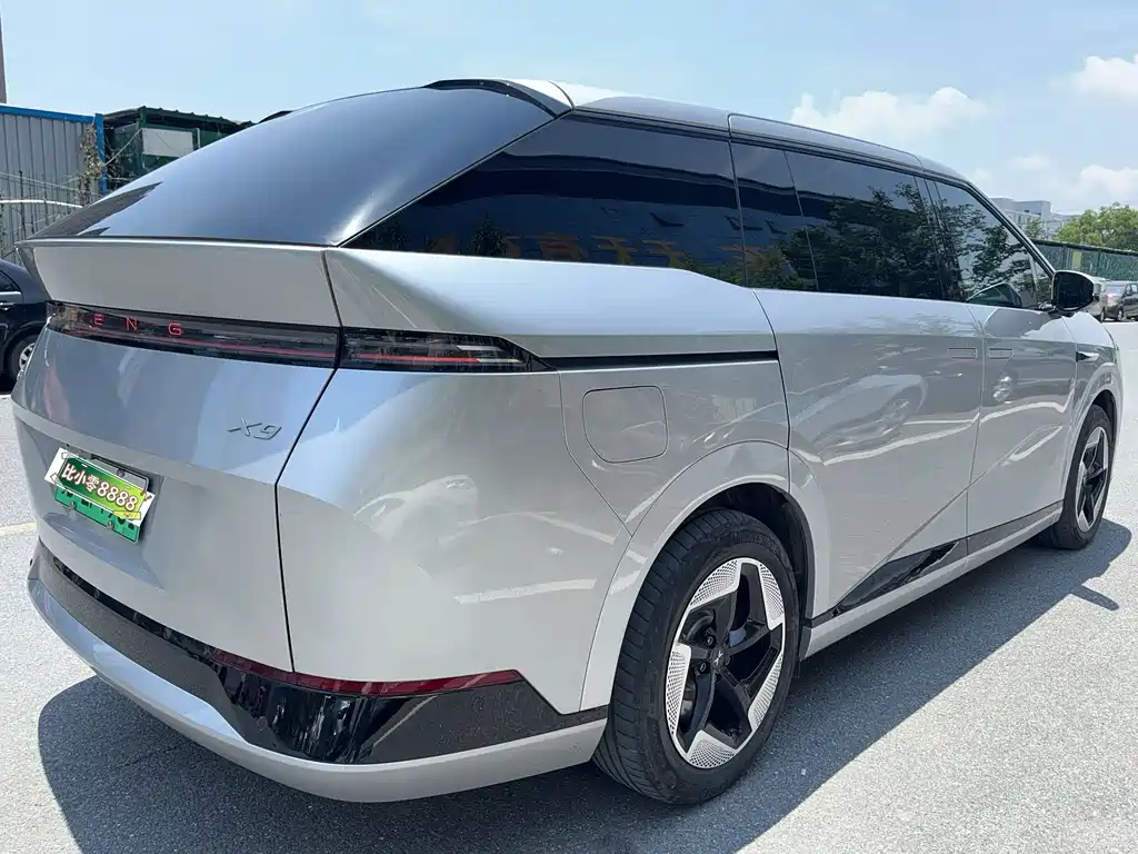 XPeng X9 — миниатюра 12