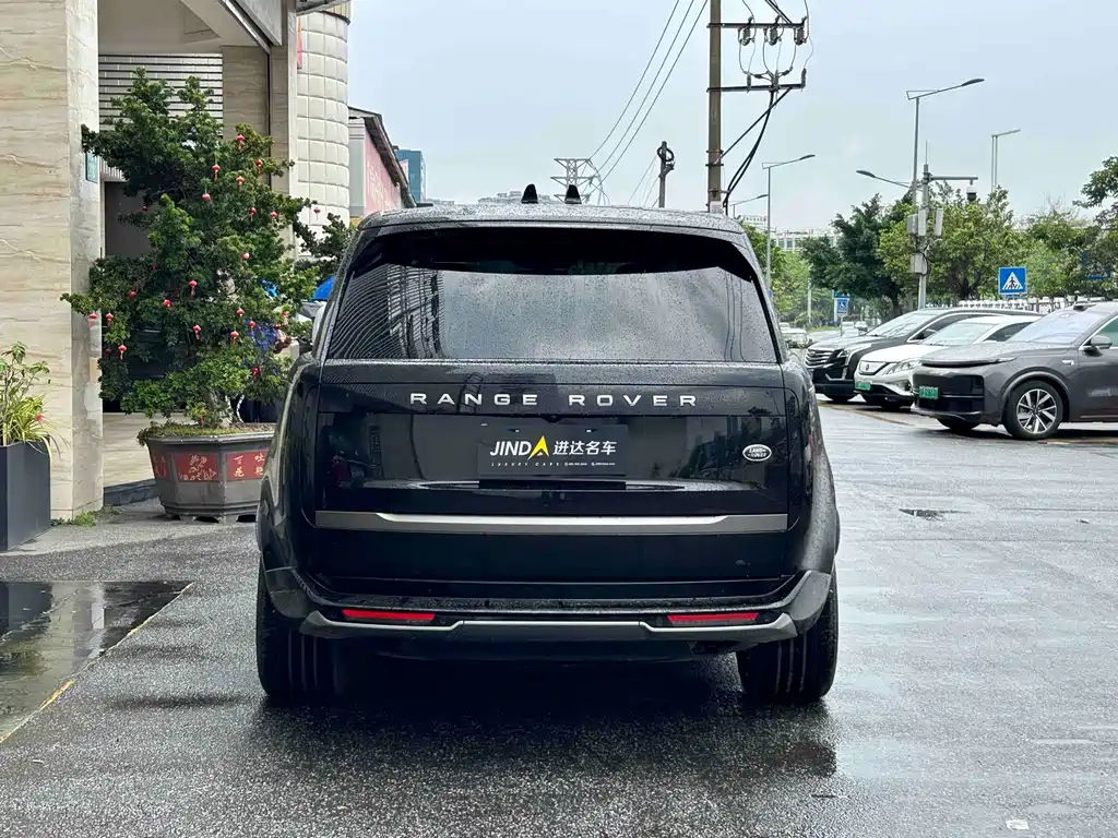Land Rover Range Rover 2023 3.0 L6 400PS мест Long Wheelbase
