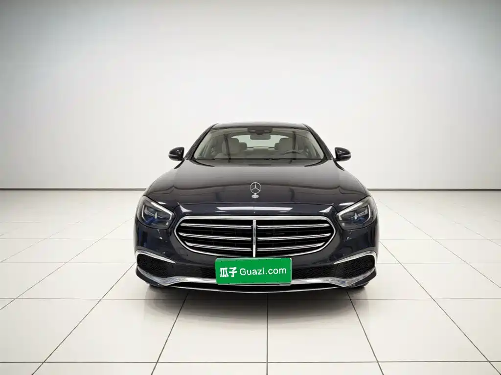 Mercedes-Benz E-Class — миниатюра 2