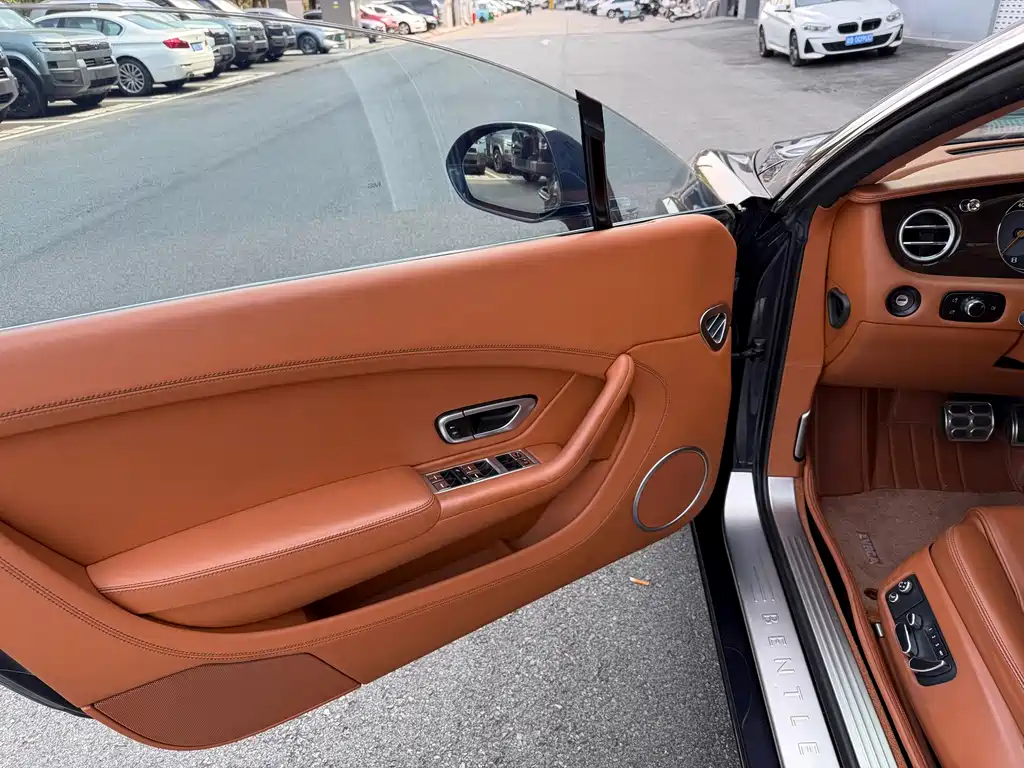 Bentley Continental — миниатюра 9