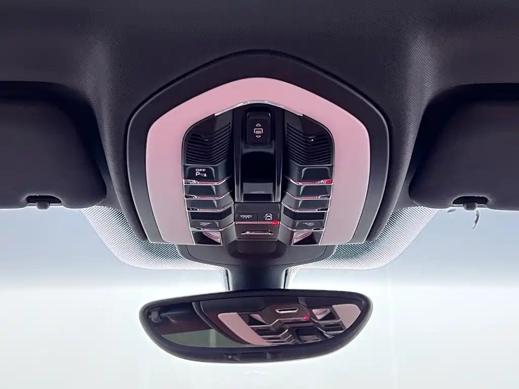 Porsche Cayenne — миниатюра 20