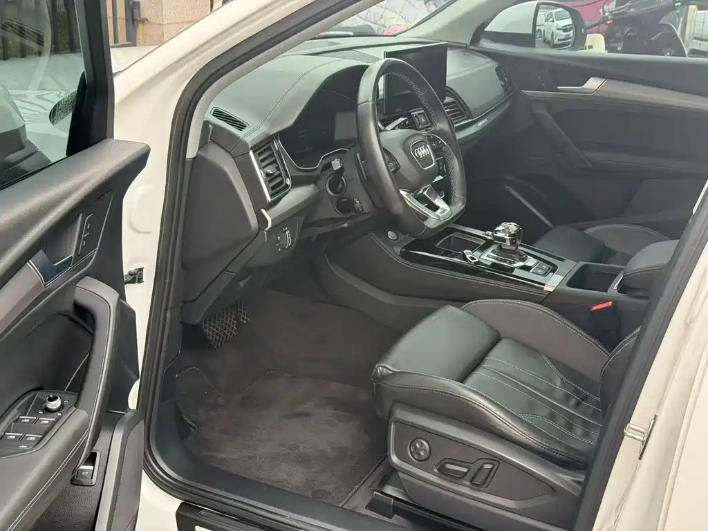 Audi Q5L — миниатюра 6