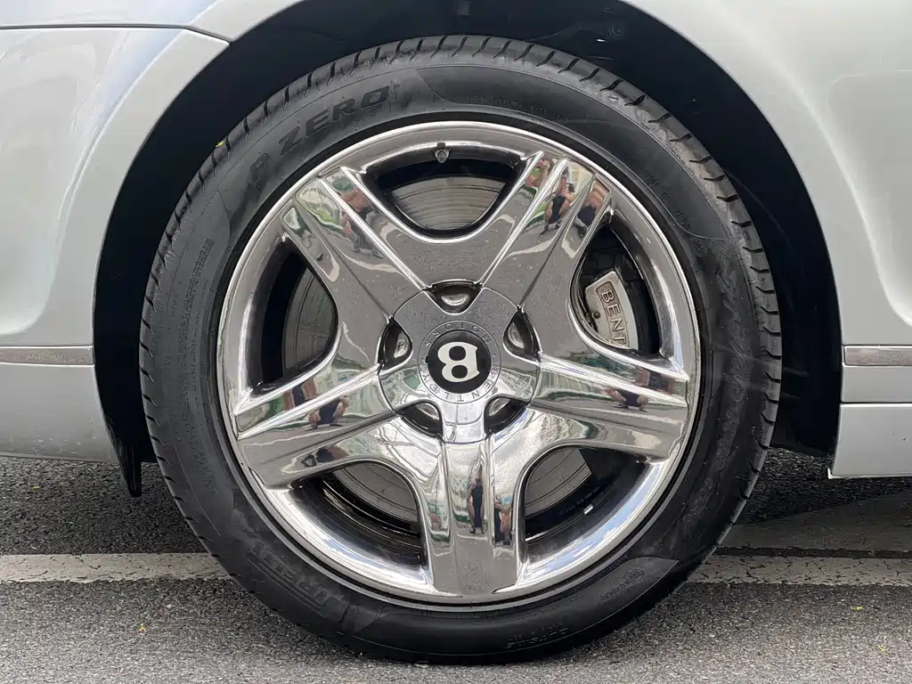 Bentley Continental — миниатюра 8