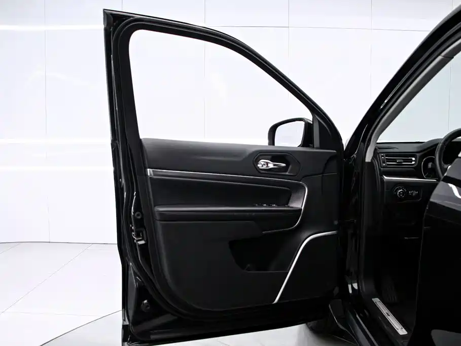 Jeep Grand Commander — миниатюра 12