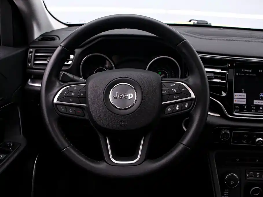 Jeep Grand Commander — миниатюра 7